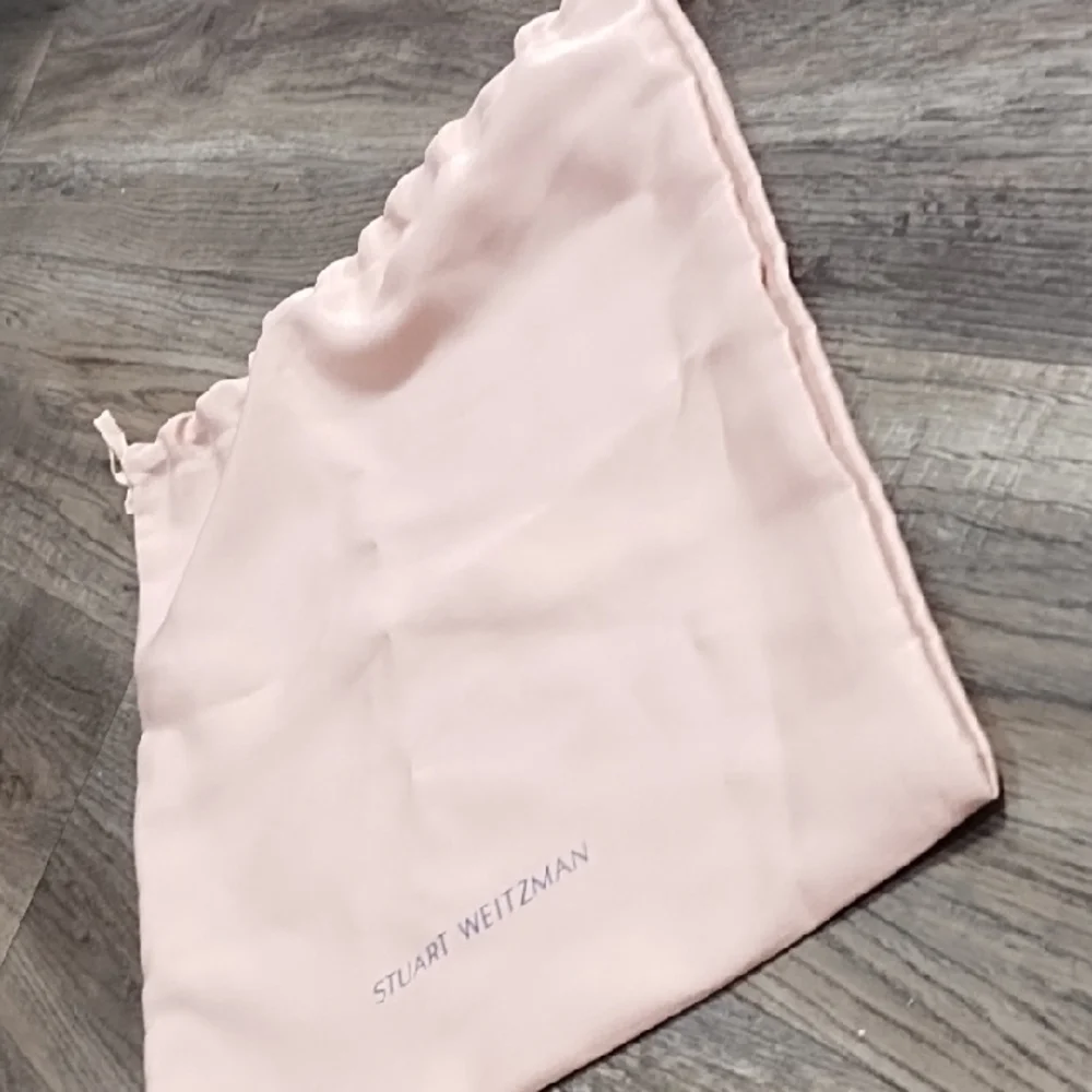 Stuart Weitzman Blush Pink Pouch - Picture 4 of 5
